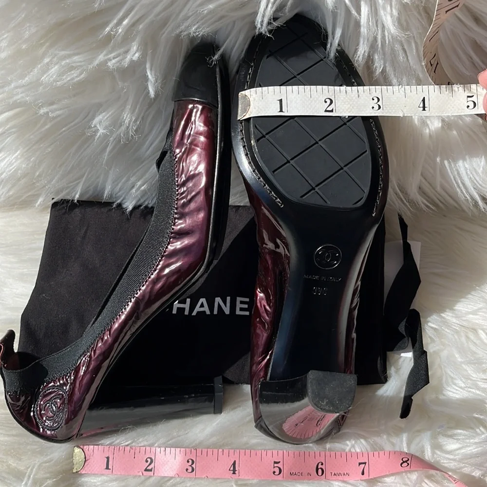 Authentic Chanel Black/Burgundy Patent Leather Scrunch Block Heel Pumps - Picture 16 of 16